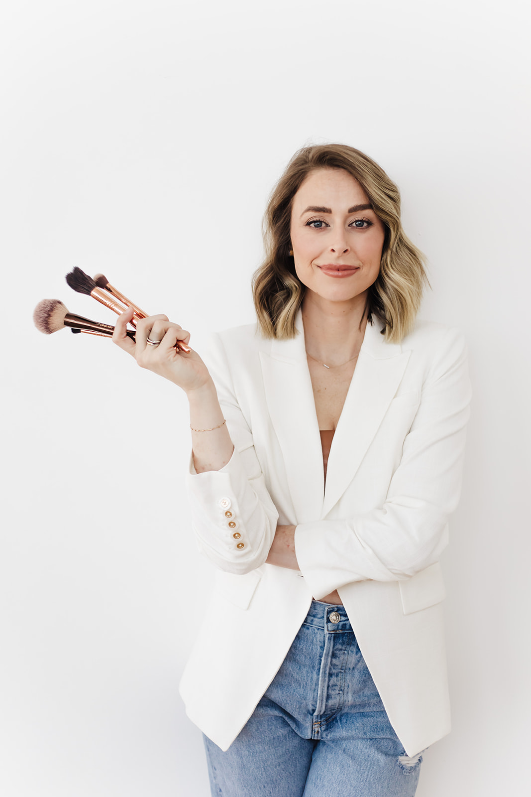 hair and makeup artist, makeup artist brushes